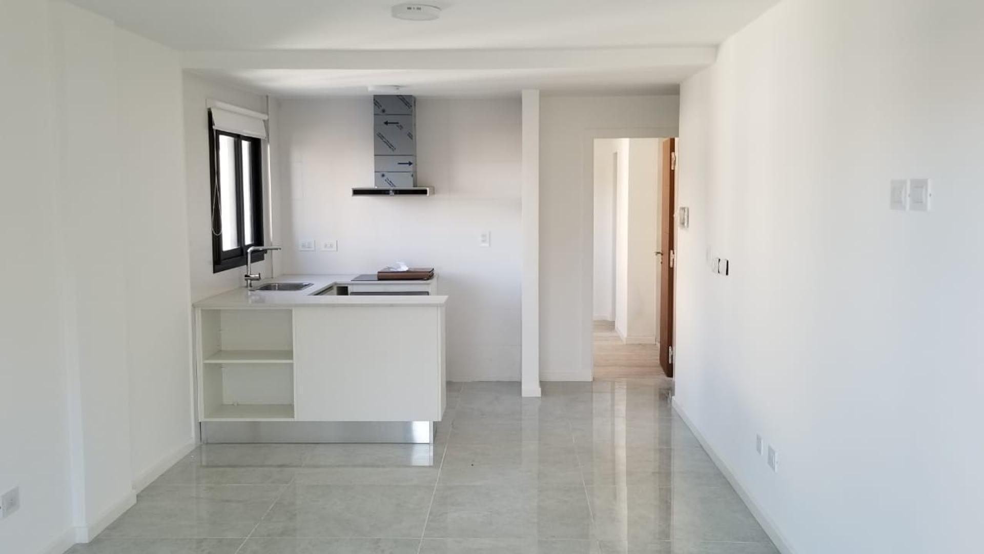 8bd68bf8-0fdc-405c-9f77-d7c2fee443b6_u_large